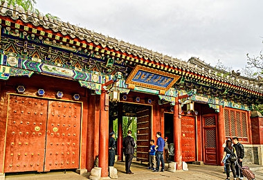 AV视奸,未来世界冒险，社交解谜新体验-1