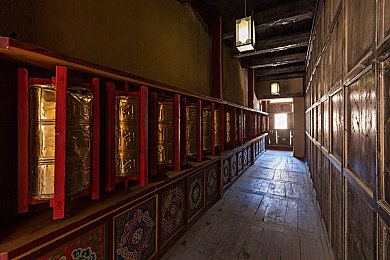 原神女性去掉小内皮肤的方法,《原神》玩家揭秘：如何去除女性角色“小内皮肤”-1