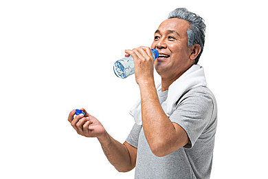 胸走光看奶,时尚争议：美与道德的平衡点-2