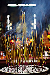 大白兔衬衫里蹦蹦跳电视剧,电视剧游戏新体验，视觉盛宴来袭-2