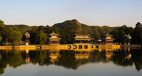 美女被又大又粗又硬进去A片,揭秘A片背后：极端画面背后的深层原因-2