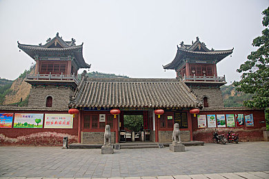淫荡网站,揭秘神秘游戏，网络侦探冒险之旅-3