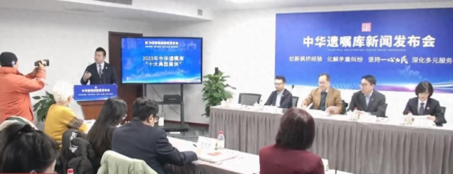 生病后子女不闻不问，老人将三套房捐给宠物医院，先别说老人曾经做了什么